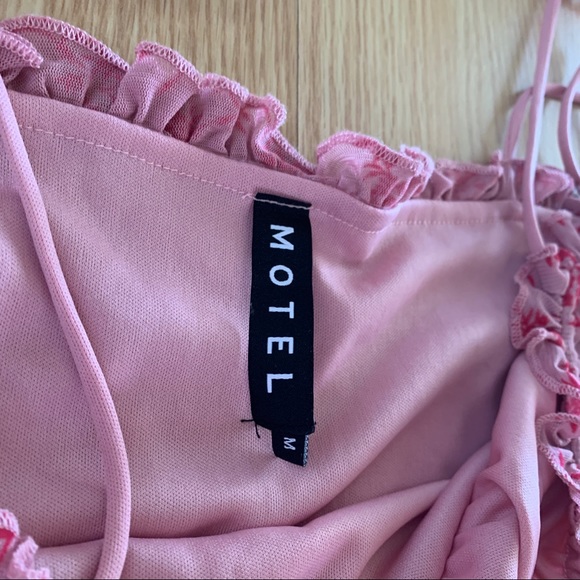 Motel Rocks Kalsi Top in Love Bloom Pink Flock - Picture 4 of 5